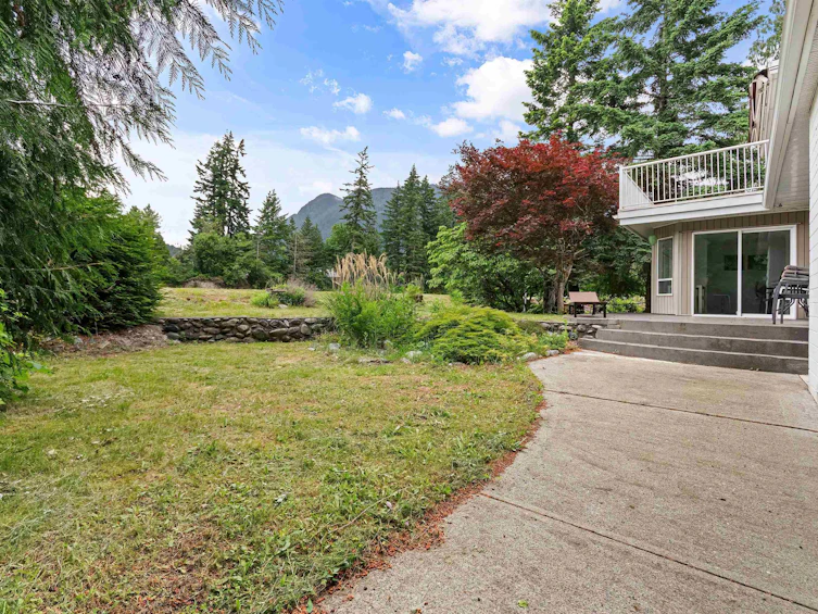 100 Robertson Crescent, Hope, BC, V0X 1L4 - 29
