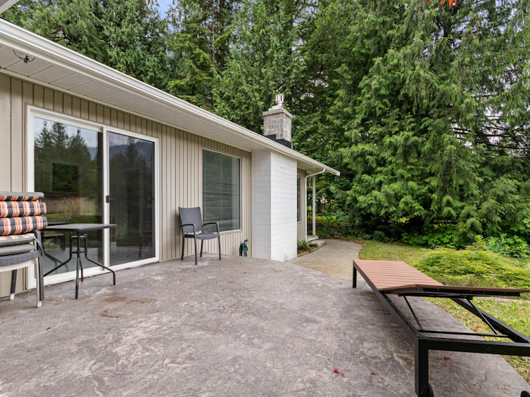 100 Robertson Crescent, Hope, BC, V0X 1L4 - 30
