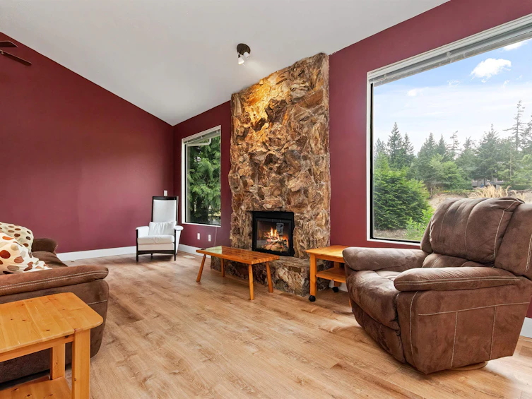 100 Robertson Crescent, Hope, BC, V0X 1L4 - 7