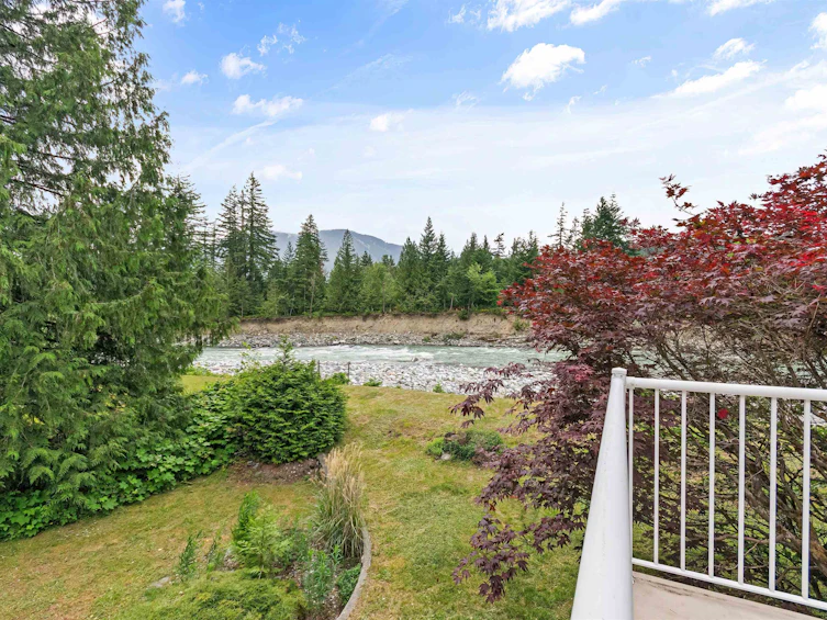 100 Robertson Crescent, Hope, BC, V0X 1L4 - 27