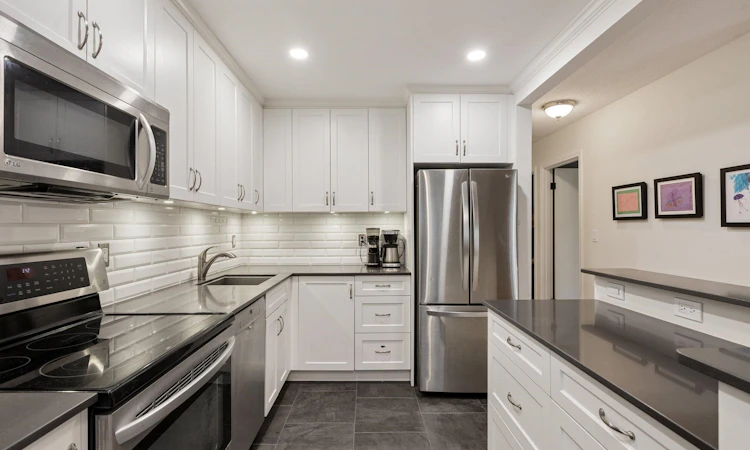 209-310 E 3rd Street