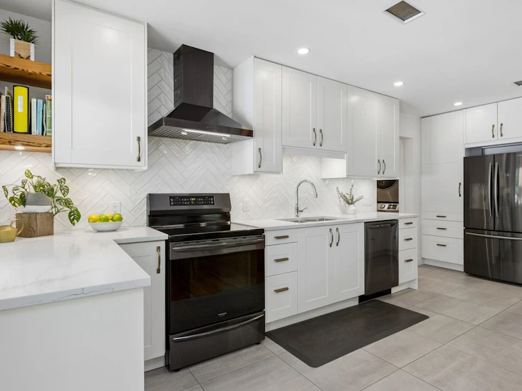 1214 Eastview Road, North Vancouver, BC, V7J 1L6 - 11