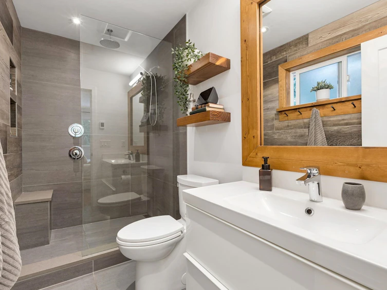 1214 Eastview Road, North Vancouver, BC, V7J 1L6 - 17