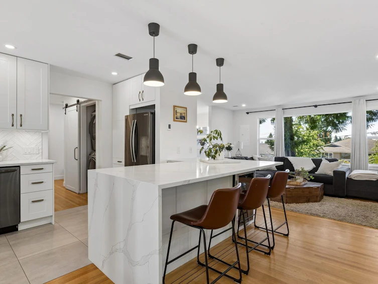 1214 Eastview Road, North Vancouver, BC, V7J 1L6 - 9