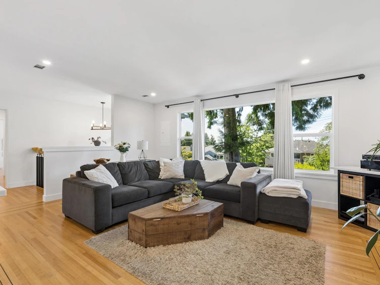 1214 Eastview Road, North Vancouver, BC, V7J 1L6 - 4