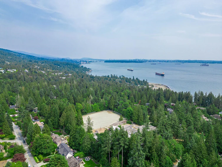 4621 Caulfeild Drive, West Vancouver, BC, V7W 1E9 - 40