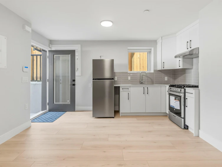 2743 Mcgill Street, Vancouver, BC, V5K 1H4 - 26
