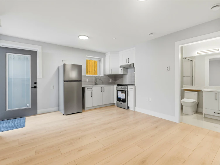 2743 Mcgill Street, Vancouver, BC, V5K 1H4 - 27