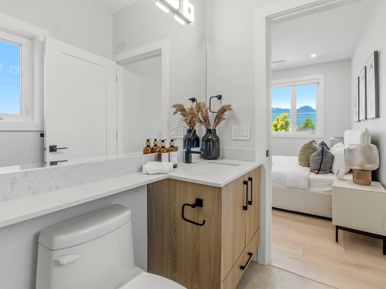 2743 Mcgill Street, Vancouver, BC, V5K 1H4 - 19