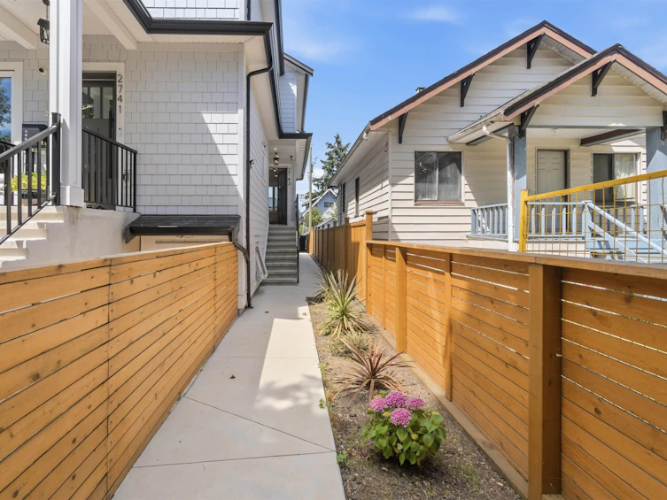 2743 Mcgill Street, Vancouver, BC, V5K 1H4 - 37