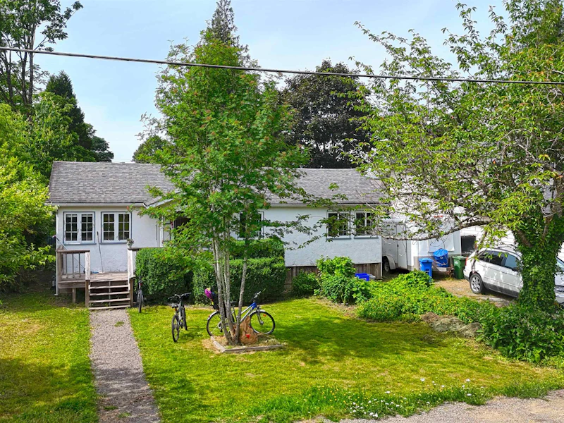 571 Echo Avenue, Harrison Hot Springs BC V0M 1A3