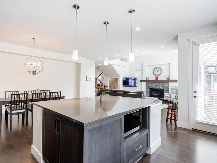 16716 18 Avenue, Surrey, BC, V3Z 0T3 - 16