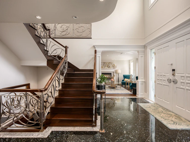 5850 Cartier Street, Vancouver, BC, V6M 3A7 - 5