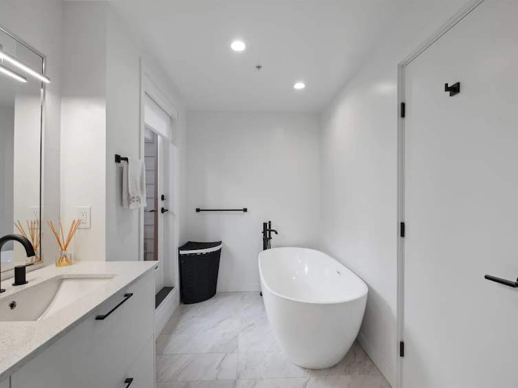 137-535 E 2nd Street, North Vancouver, BC, V7L 1E1 - 16