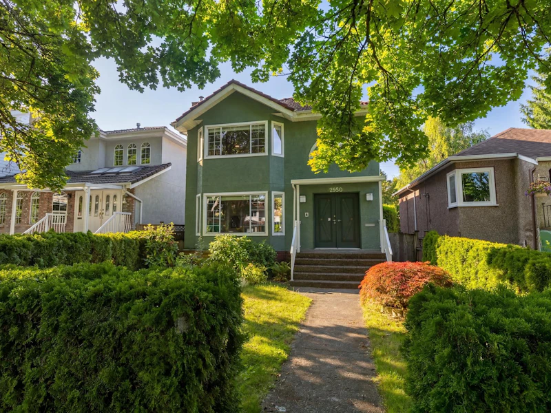 2950 W 15th Avenue, Vancouver BC V6K 3A3