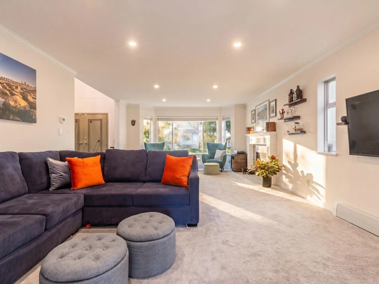 2950 W 15th Avenue, Vancouver, BC, V6K 3A3 - 5