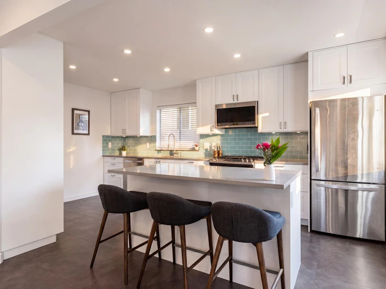 2950 W 15th Avenue, Vancouver, BC, V6K 3A3 - 9
