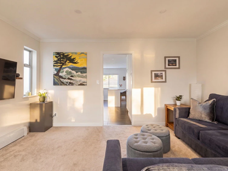 2950 W 15th Avenue, Vancouver, BC, V6K 3A3 - 6
