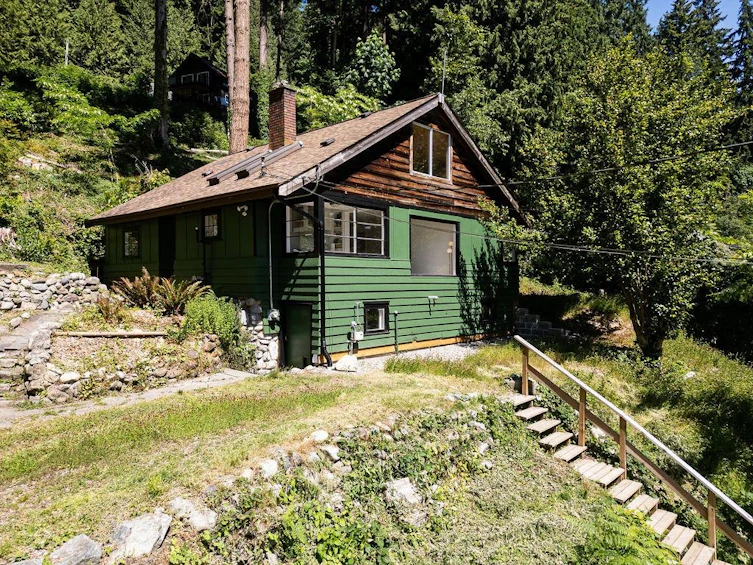 915 Marine Drive, Gibsons, BC, V0N 1V1
