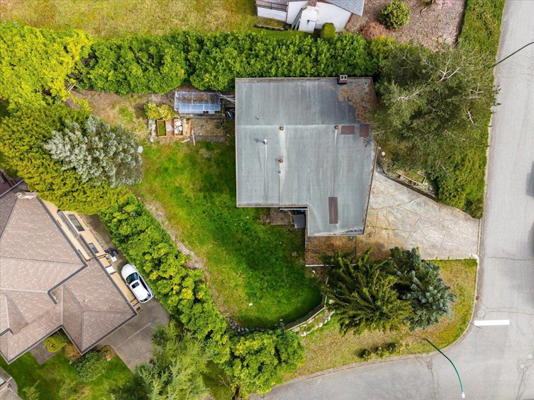 8071 Greenlake Place, Burnaby, BC, V5A 3N5 - 2
