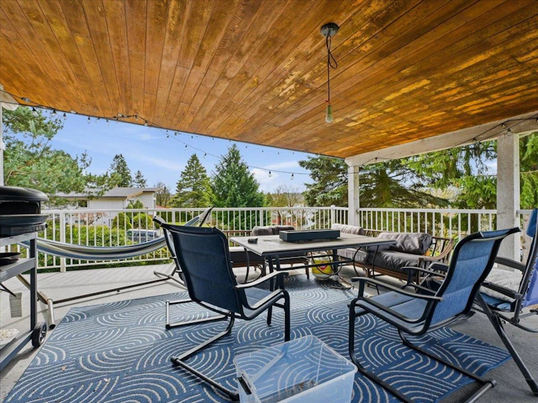8071 Greenlake Place, Burnaby, BC, V5A 3N5 - 17