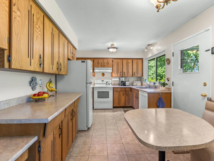 19949 51 Avenue, Langley, BC, V3A 7P2 - 10