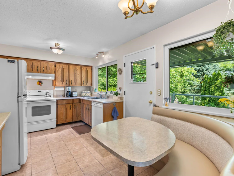 19949 51 Avenue, Langley, BC, V3A 7P2 - 11