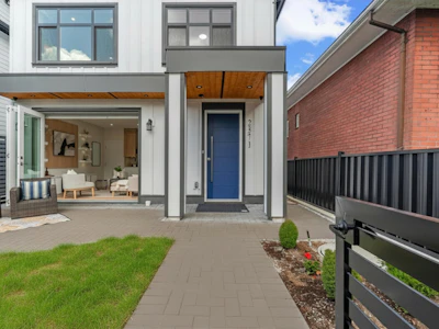 2371 Adanac Street - 3