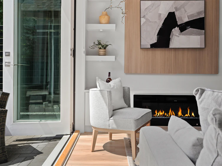 2371 Adanac Street, Vancouver, BC, V5L 2E9 - 10