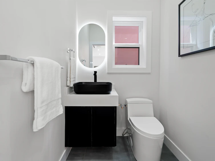 2371 Adanac Street, Vancouver, BC, V5L 2E9 - 35