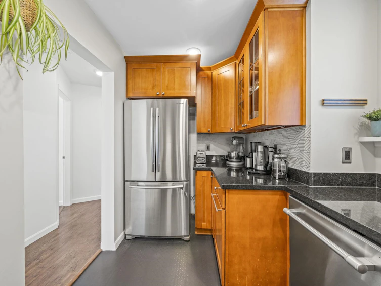 204-1883 E 10th Avenue, Vancouver, BC, V5N 1X8 - 9