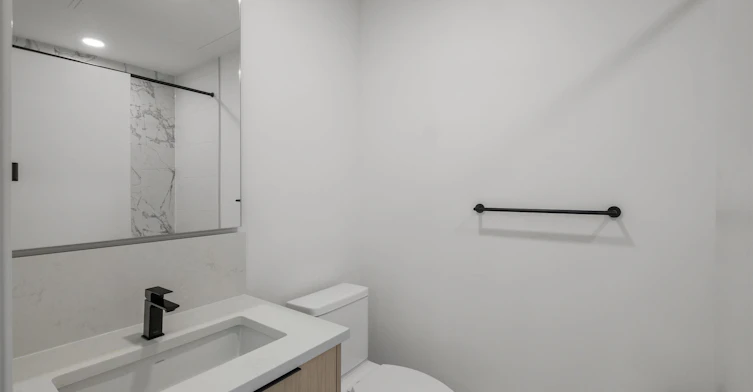 553-422 E 3rd Street, North Vancouver, BC, V7L 1G2 - 11
