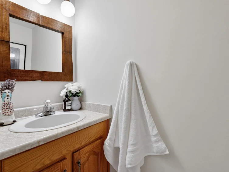 2128 Adanac Street, Vancouver, BC, V5L 2E7 - 24
