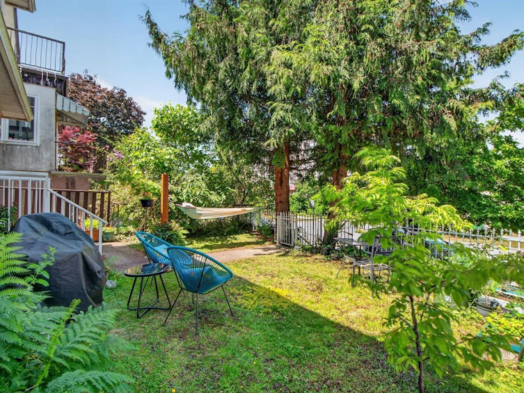 2128 Adanac Street, Vancouver, BC, V5L 2E7 - 30