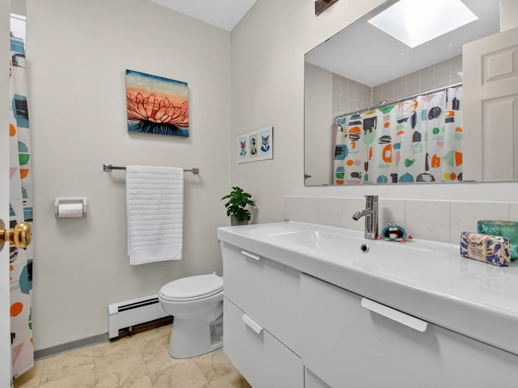 2128 Adanac Street, Vancouver, BC, V5L 2E7 - 26