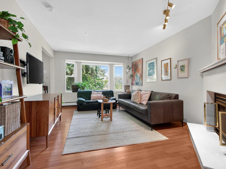 2128 Adanac Street, Vancouver, BC, V5L 2E7 - 5