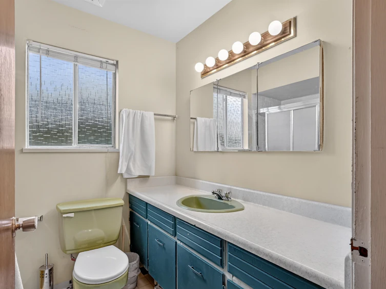 7290 11th Avenue, Burnaby, BC, V3N 2M8 - 11