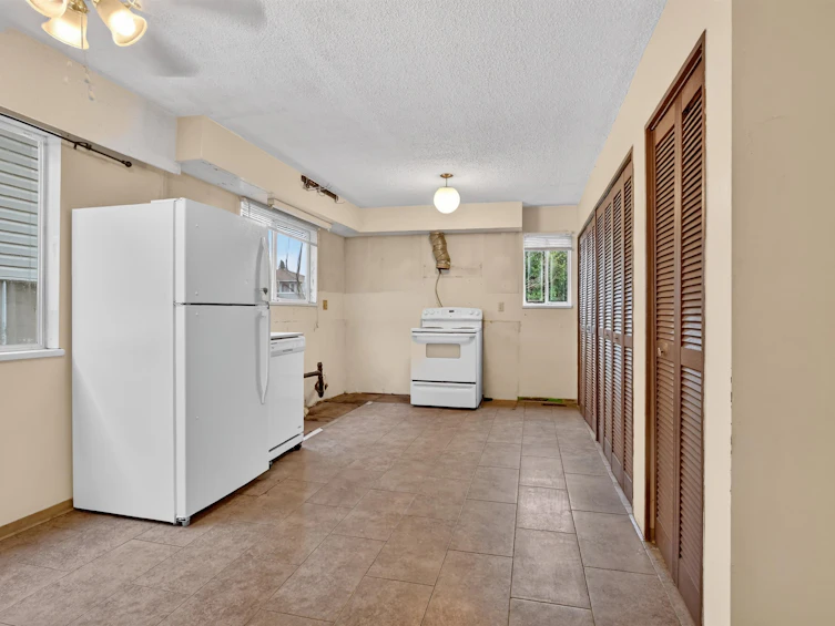 7290 11th Avenue, Burnaby, BC, V3N 2M8 - 19
