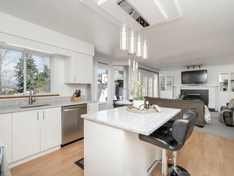 2653 Klassen Court, Port Coquitlam, BC, V3C 5Y8 - 7