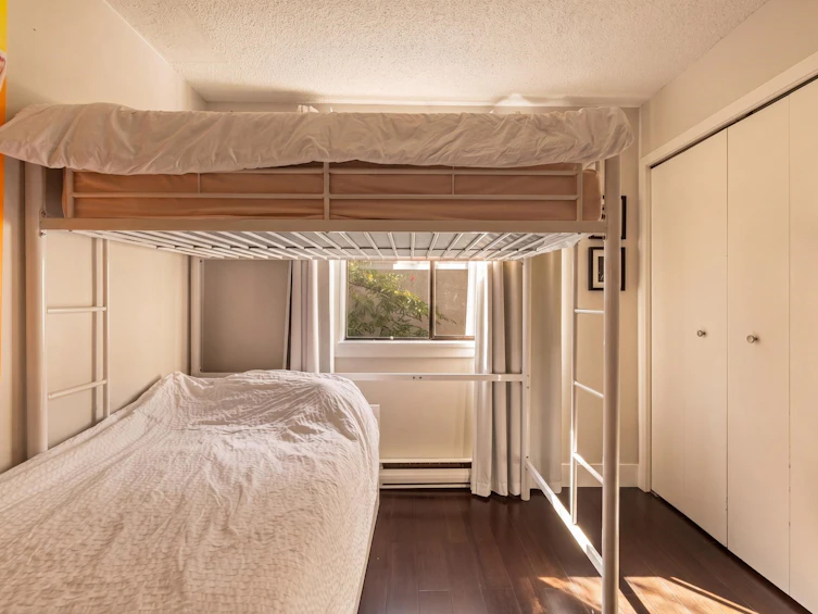 2427 W 6th Avenue, Vancouver, BC, V6K 1W2 - 19