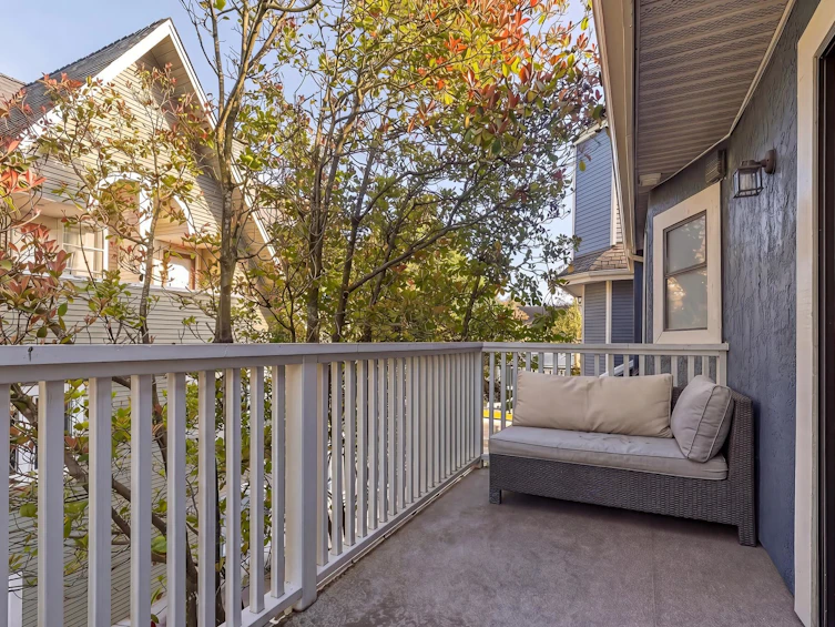 2427 W 6th Avenue, Vancouver, BC, V6K 1W2 - 22