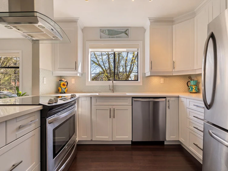 2427 W 6th Avenue, Vancouver, BC, V6K 1W2 - 5