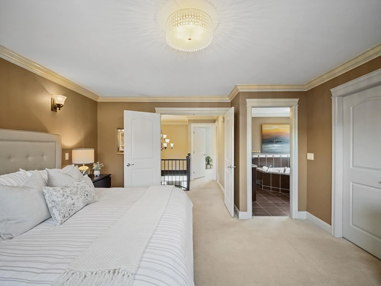 19375 73 Avenue, Surrey, BC, V4N 5Y1 - 19