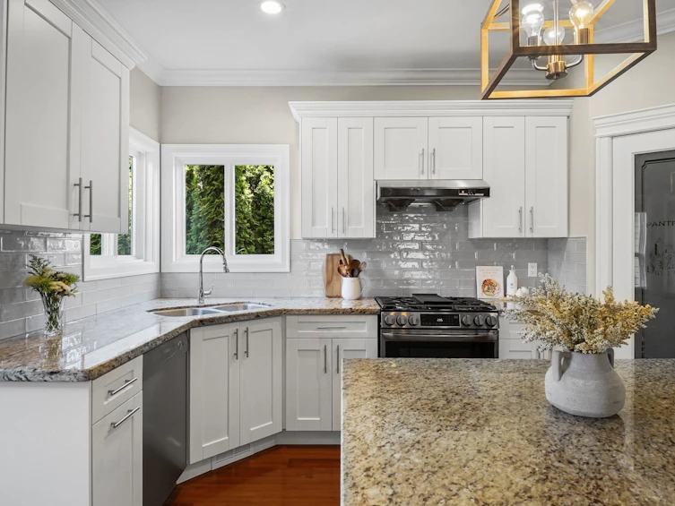 19375 73 Avenue, Surrey, BC, V4N 5Y1 - 10
