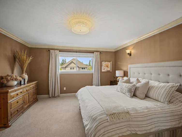 19375 73 Avenue, Surrey, BC, V4N 5Y1 - 18