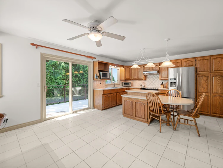 2568 Trillium Place, Coquitlam, BC, V3E 2G3 - 4
