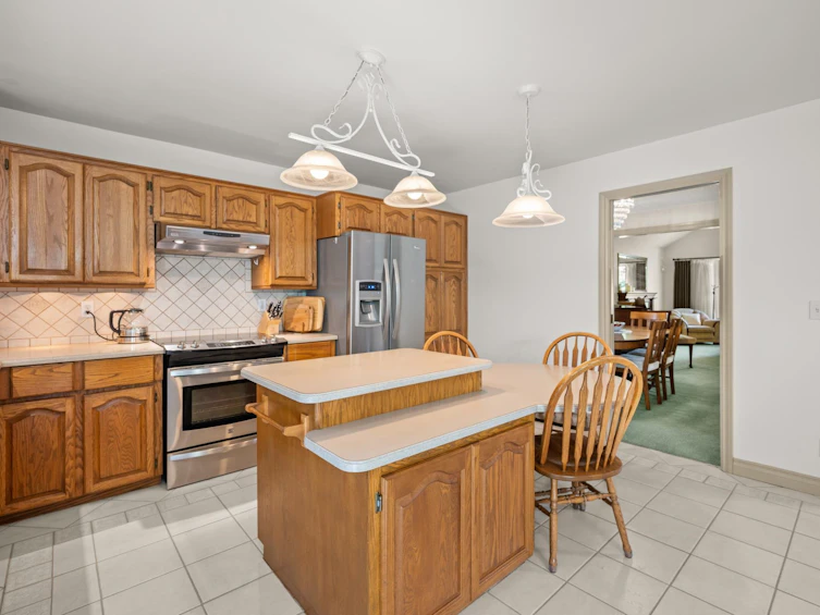 2568 Trillium Place, Coquitlam, BC, V3E 2G3 - 6