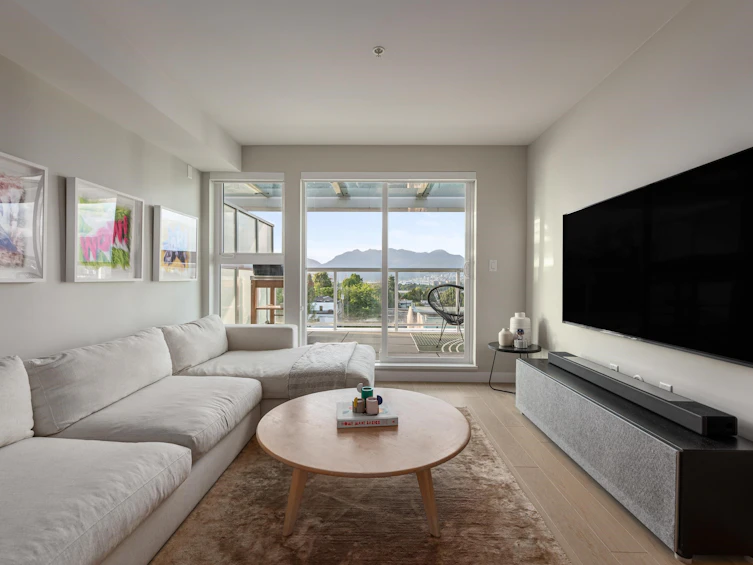 406-2508 Fraser Street, Vancouver, BC, V5T 3V4 - 3