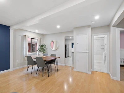 2036 E Broadway - 5