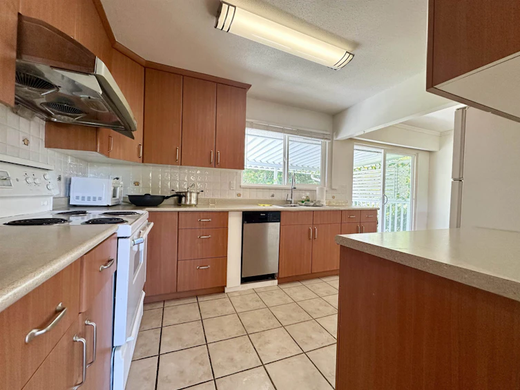 9511 Pinewell Crescent, Richmond, BC, V7A 2C7 - 12